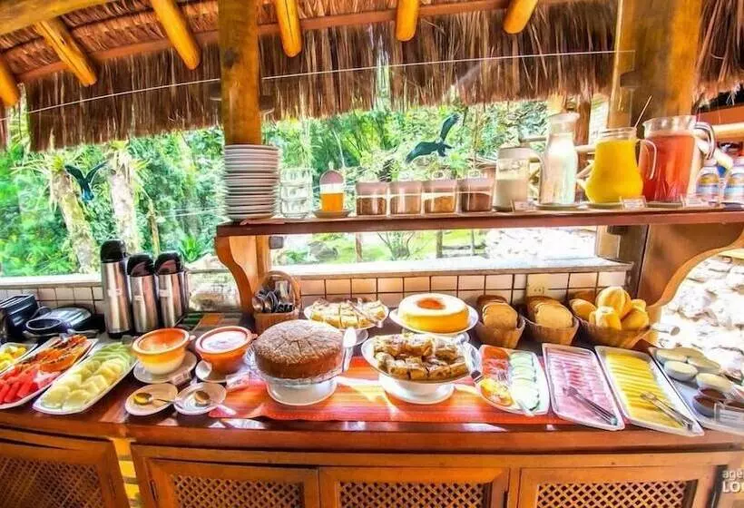 Hotelli Casa Bonita Hospedagem E Café