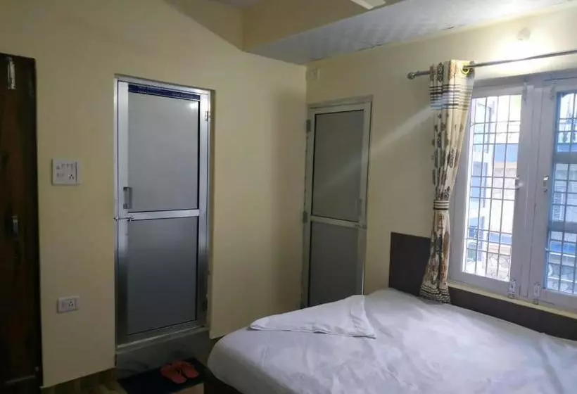 هتل Spot On 499 New Syangja Aandhikhola Lodge