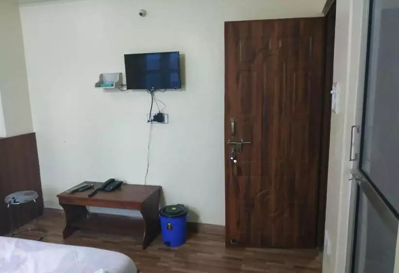 هتل Spot On 499 New Syangja Aandhikhola Lodge