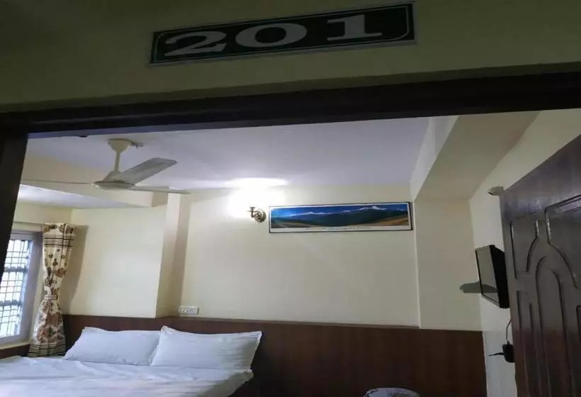 هتل Spot On 499 New Syangja Aandhikhola Lodge