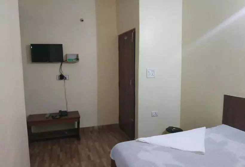 هتل Spot On 499 New Syangja Aandhikhola Lodge