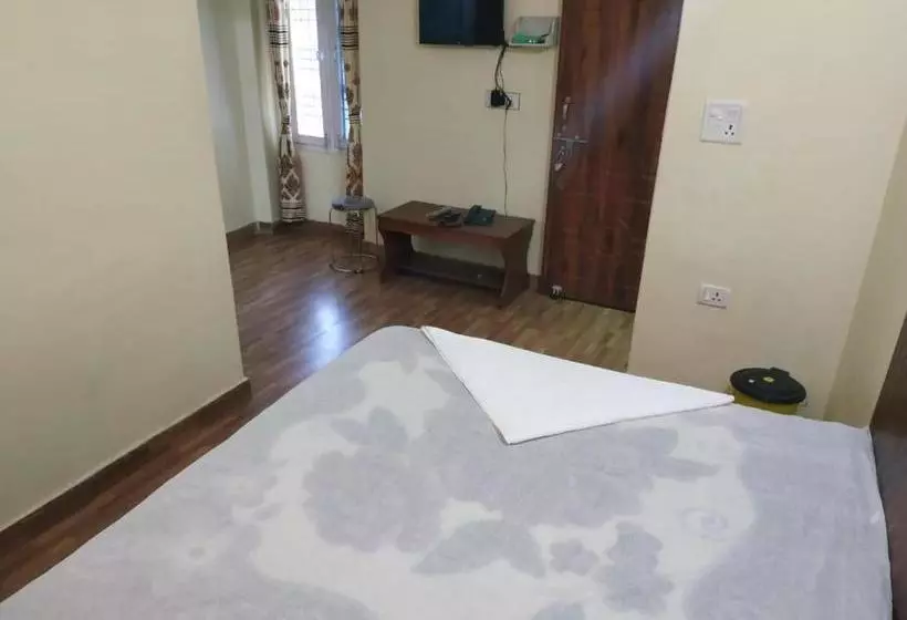 هتل Spot On 499 New Syangja Aandhikhola Lodge