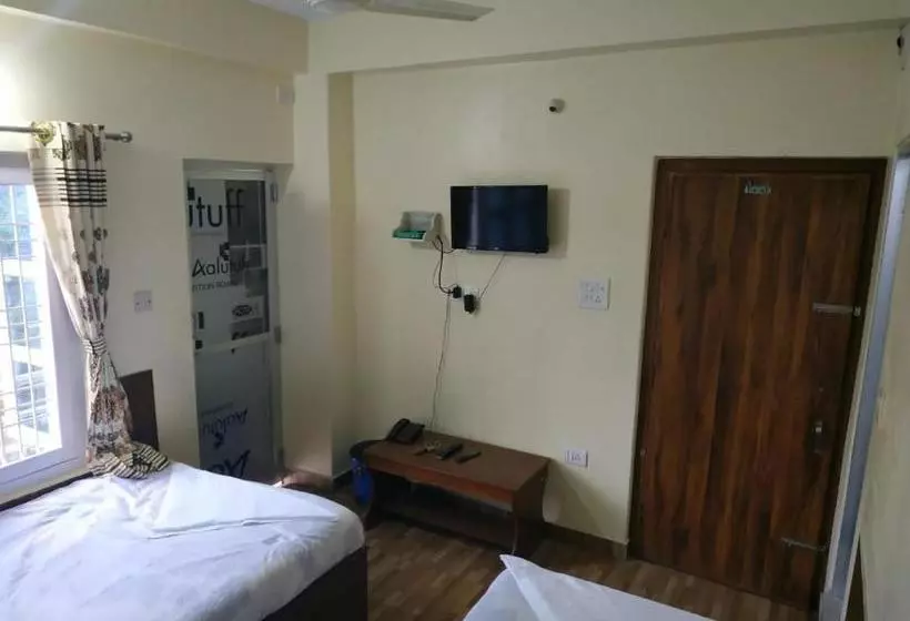 هتل Spot On 499 New Syangja Aandhikhola Lodge