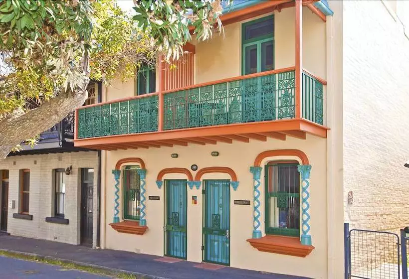 Newcastle Short Stay Apartments  Alfred Street Terraces