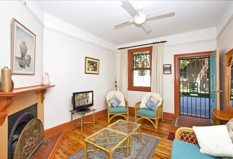 Newcastle Short Stay Apartments  Alfred Street Terraces