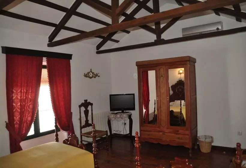 Casa De La Ermita