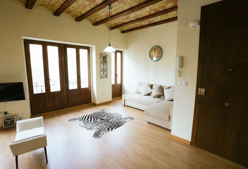 Marais Apartments By Hoom