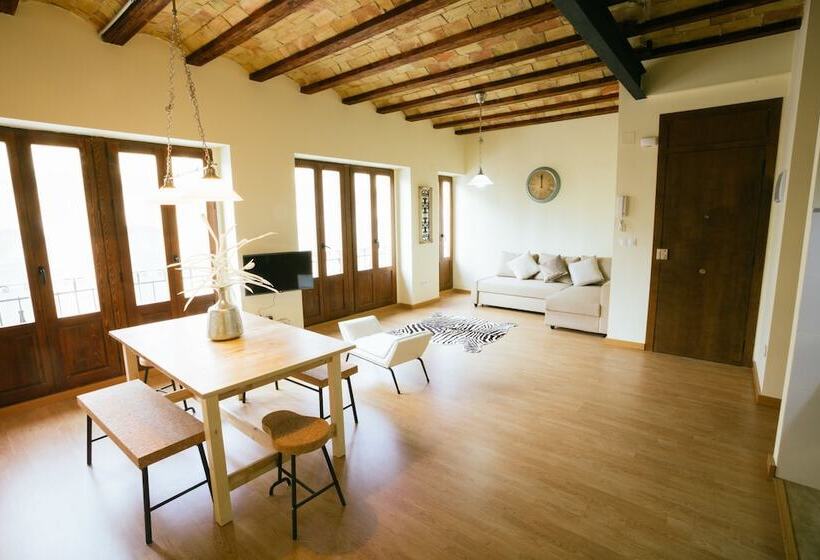 Marais Apartments By Hoom