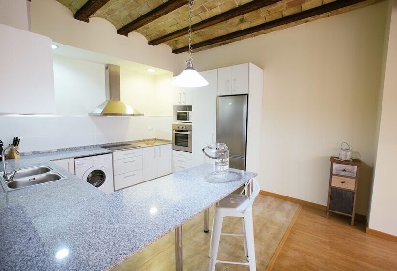 Marais Apartments By Hoom