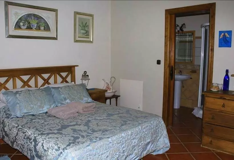 Spanish Hideaway Casa Magel B&b