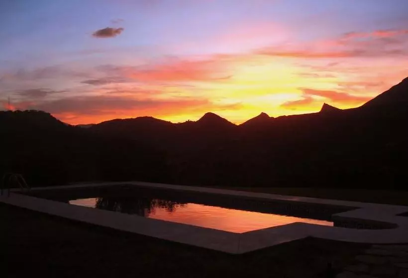 Spanish Hideaway Casa Magel B&b