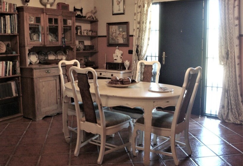 Spanish Hideaway Casa Magel B&b