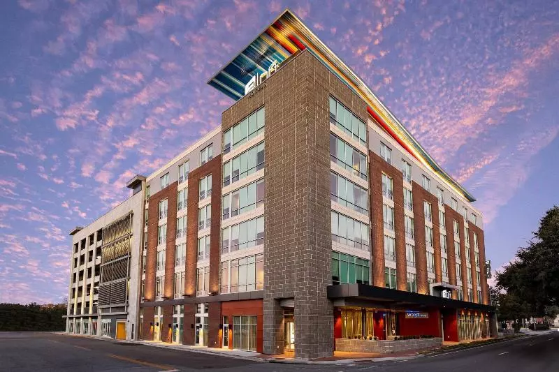 Hotelli Aloft Savannah Downtown Historic District