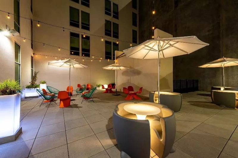 Hotelli Aloft Savannah Downtown Historic District