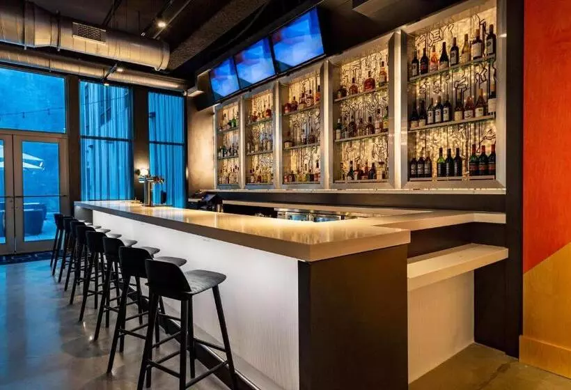 Hotelli Aloft Savannah Downtown Historic District