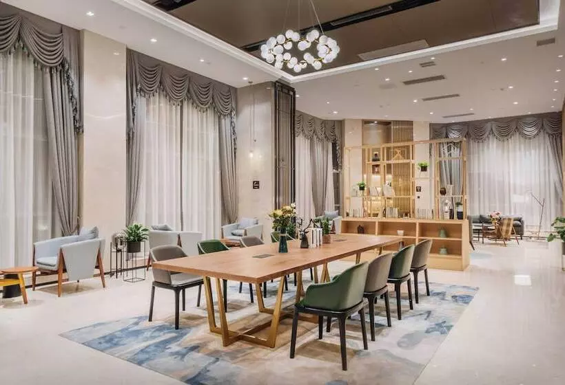 Atour Hotel Changsha Lugu Branch