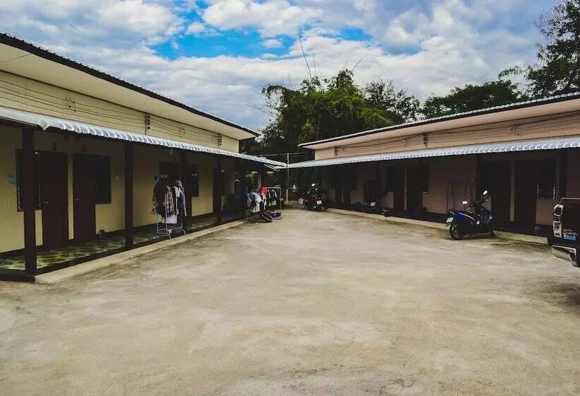 هتل Bannkrithamed Chiangmai