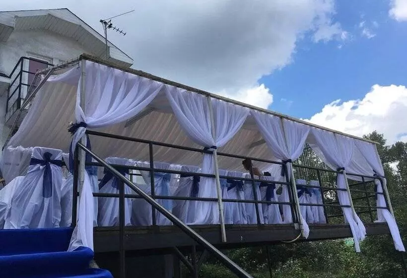 Hotelli Burevestnik Rowing Club