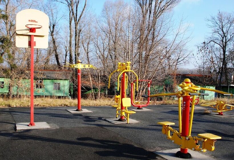 Hotelli Burevestnik Rowing Club