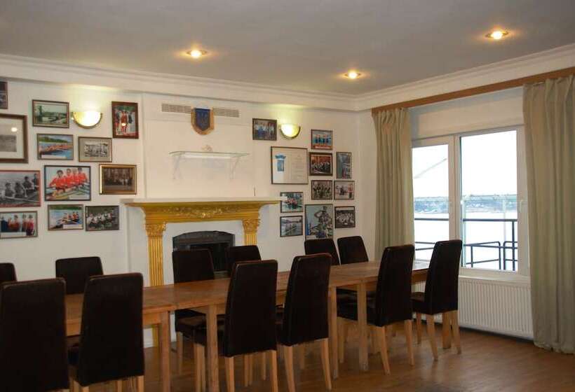 Hotelli Burevestnik Rowing Club