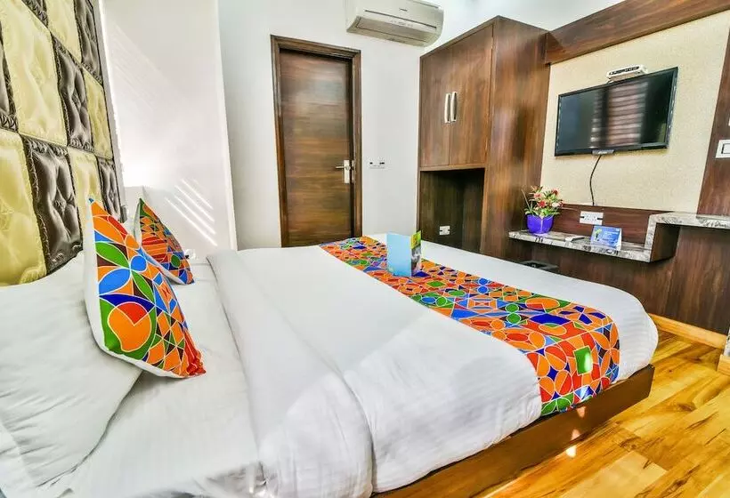 Fabhotel Aman Residency Sharifpura