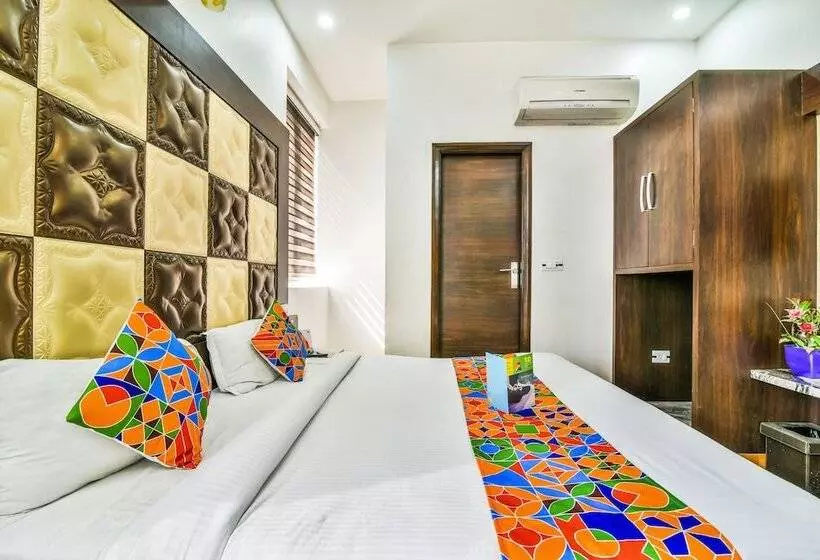 Fabhotel Aman Residency Sharifpura