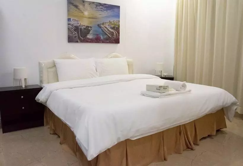 Hotelli Flowers Inn 2