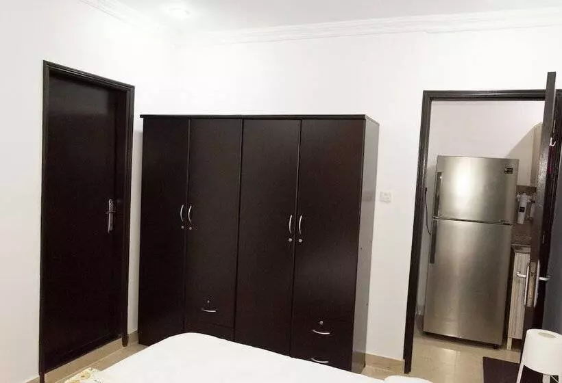 Hotelli Flowers Inn 2