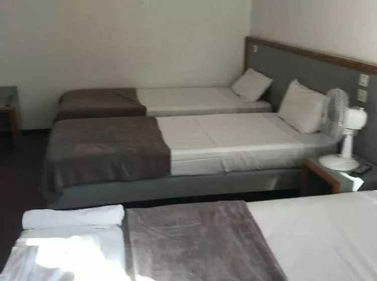 ホテル La Maison Carrée