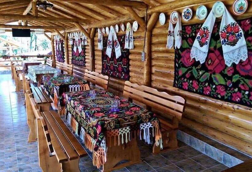 هتل روستایی Pensiuna Maramures Hoteni