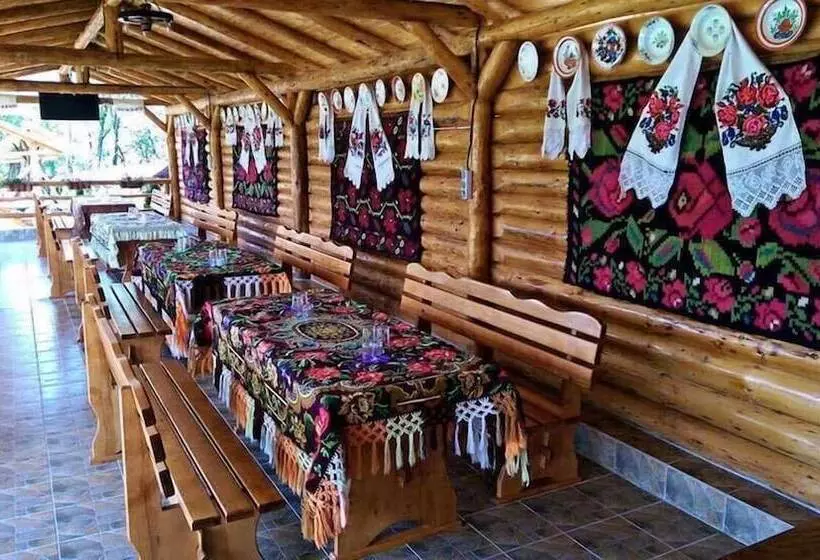 田舎風ホテル Pensiuna Maramures Hoteni