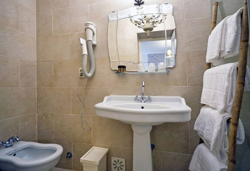 پانسیون Charm Inn Sintra