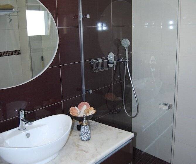 The Birds Nest Luxury B&b