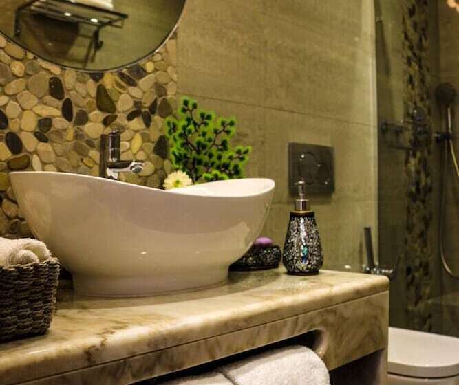 The Birds Nest Luxury B&b