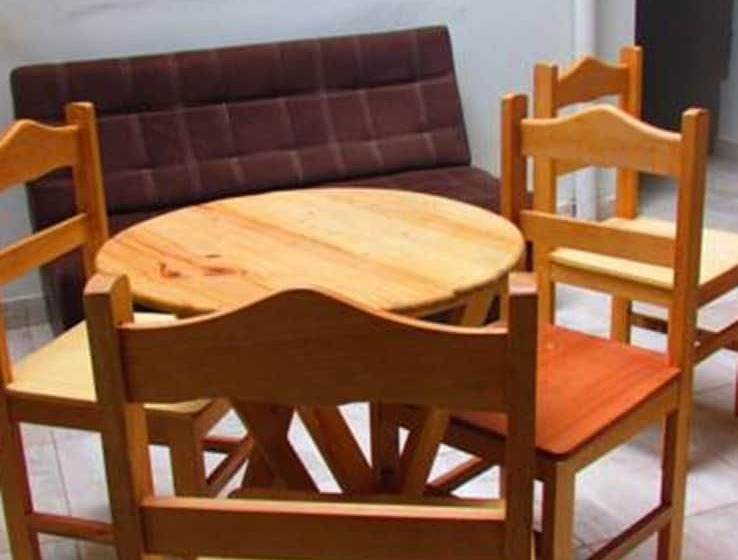 The Grasshopper Hostels Av Alta