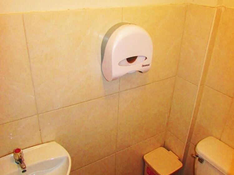 The Grasshopper Hostels Av Alta