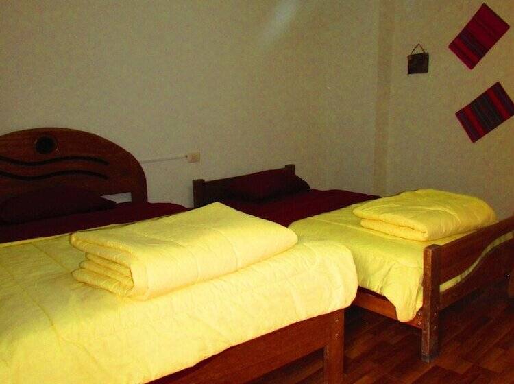 The Grasshopper Hostels Av Alta