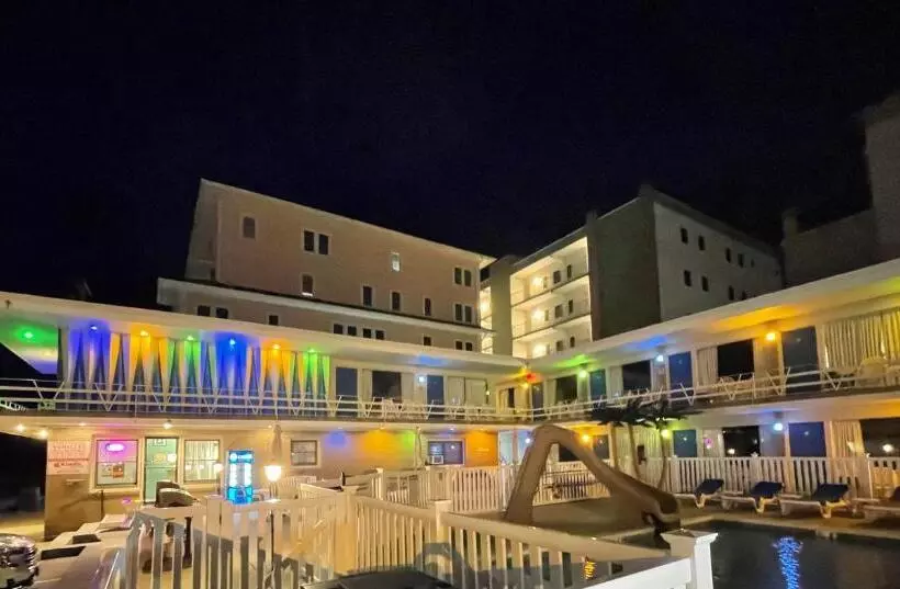 Beach Colony Motel