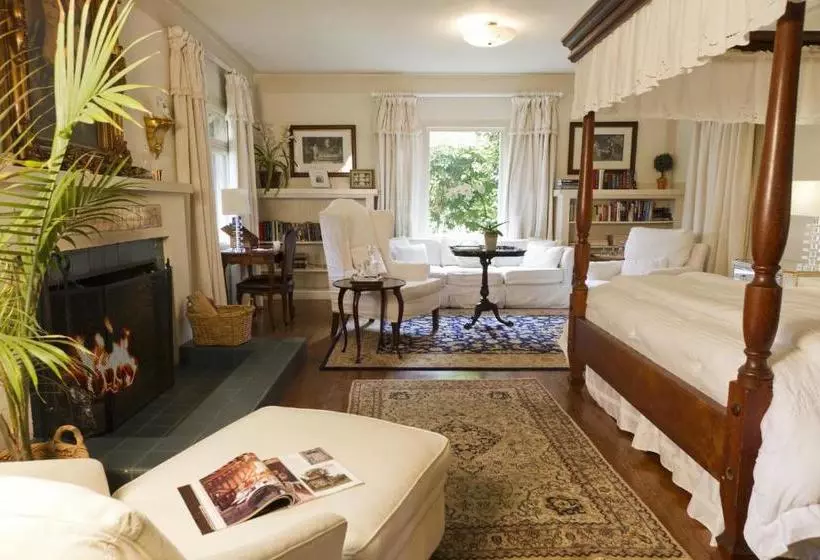 The Bed And Breakfast Inn At La Jolla