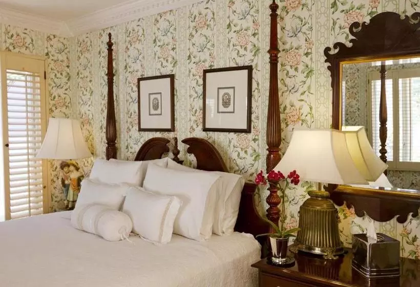 The Bed And Breakfast Inn At La Jolla