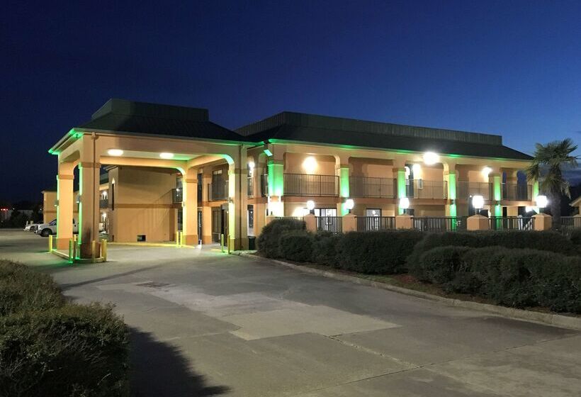 בית מלון כפרי Americas Best Value Inn Denham Springs