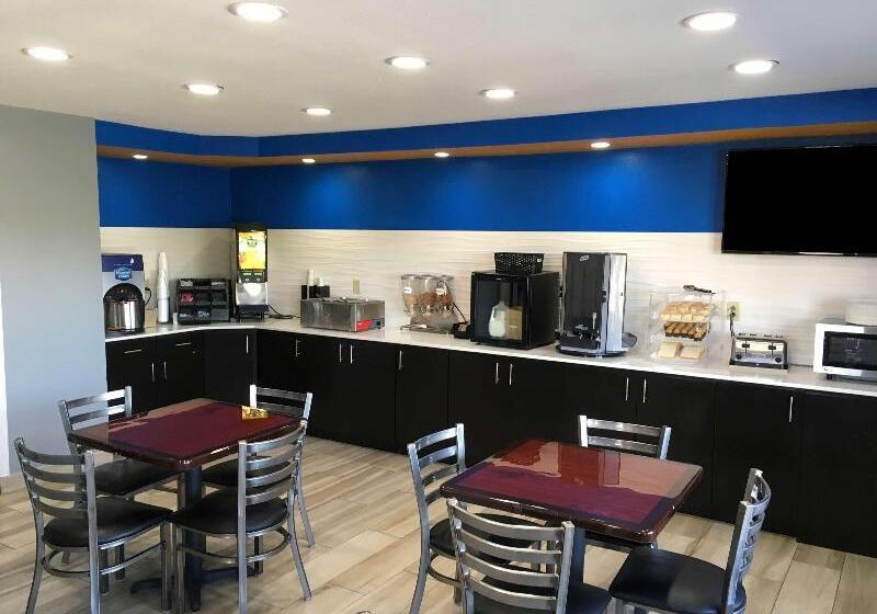 בית מלון כפרי Americas Best Value Inn Denham Springs