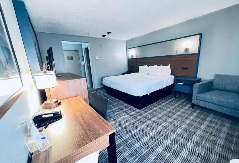 هتل Americinn By Wyndham Glendale Milwaukee