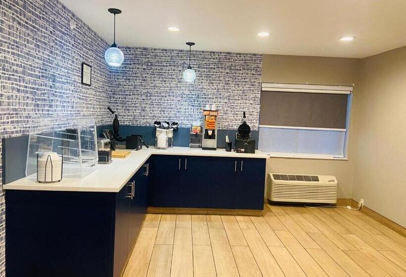 فندق Americinn By Wyndham Glendale Milwaukee