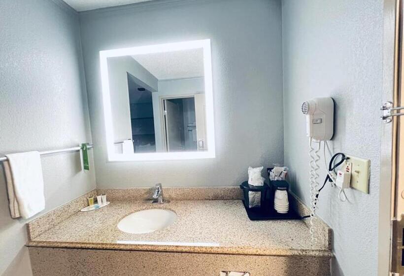 فندق Americinn By Wyndham Glendale Milwaukee