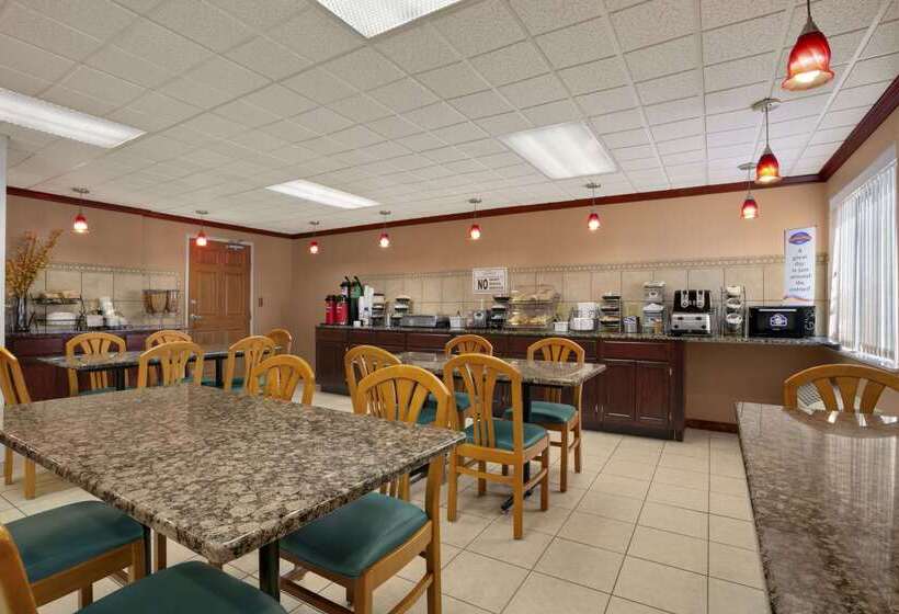 호텔 Baymont By Wyndham Sullivan