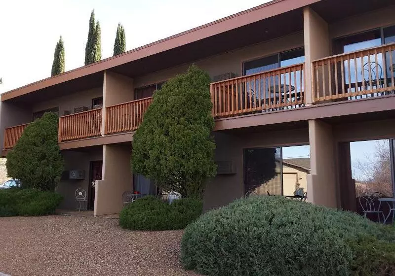 בית מלון כפרי Beaver Creek Inn