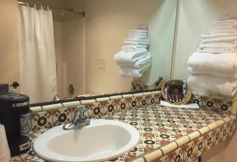 בית מלון כפרי Beaver Creek Inn