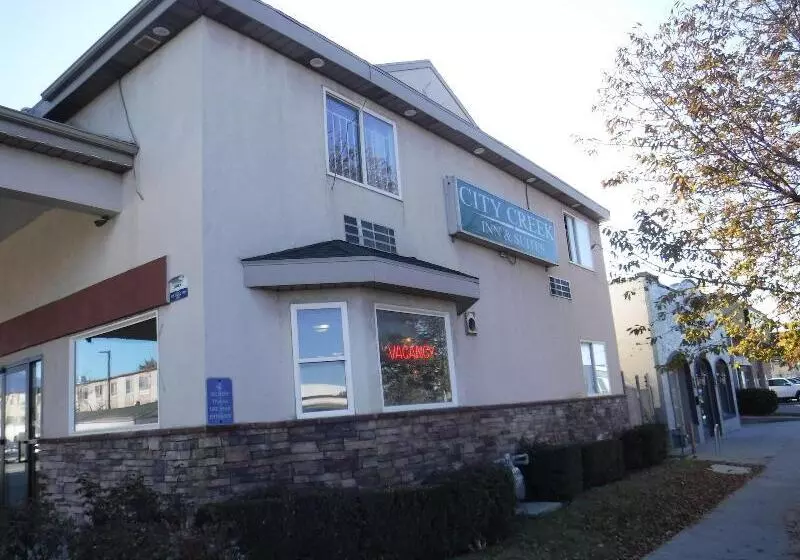 ホテル City Creek Inn & Suites