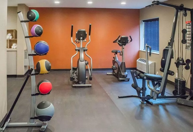 호텔 Comfort Inn Mayfield Heights Cleveland East